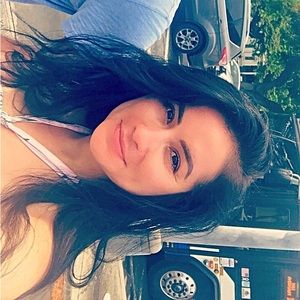 Meet your Posher, Ana